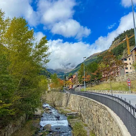 Apartamento Uenik - Rustico & Moderno En Arinsal - Esqui *